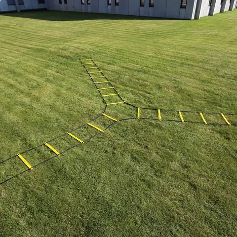 Koordinationsstege 4 m i varje sektion Halks&#228;ker l&#246;pstege med ribbor i gummi