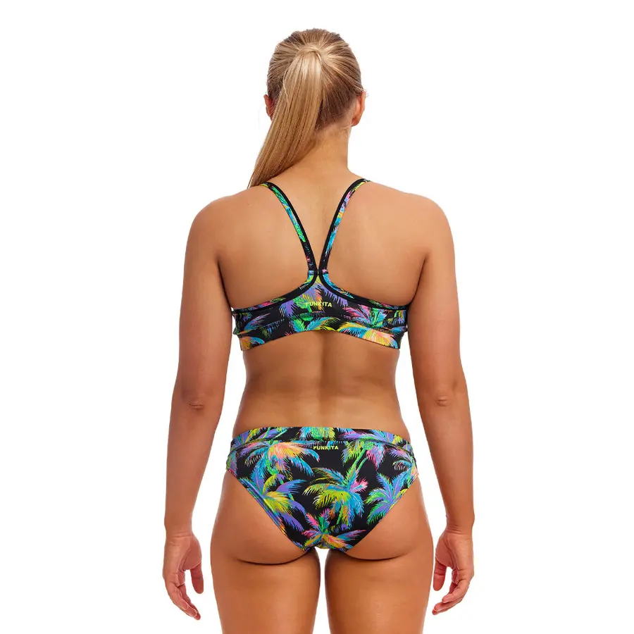 Paradis Please TOPP 38 Funkita | Sports Top 